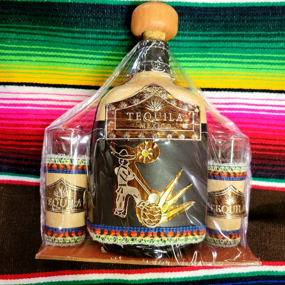 Tequila Bottle & Shot Glasses Set
